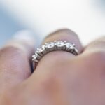 950 Platinum 1.00ct Moissanite Diamond 5 Stone Anniversary Ring - Image 3