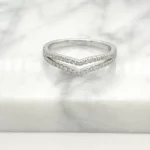 950 Platinum 0.27ct Round Natural Diamond V-Shaped Chevron Ring - Image 4